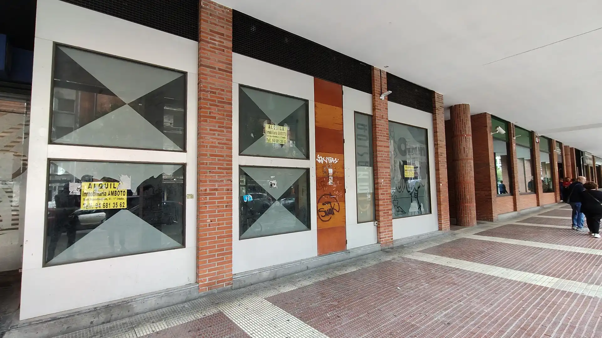 Local comercial de lloguer a Francisco Ibarra Kalea 4