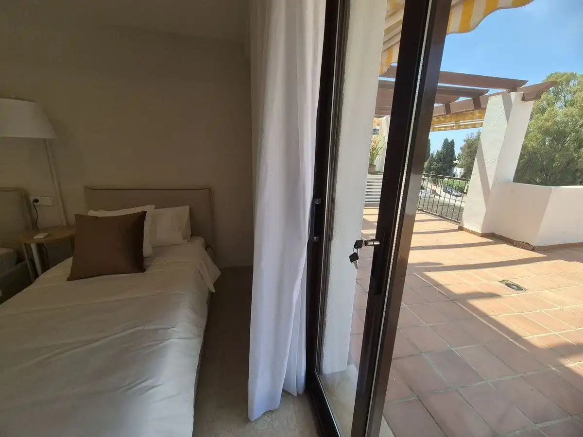 Dormitori de Apartament de lloguer en Marbella amb Aire condicionat, Calefacció i Terrassa
