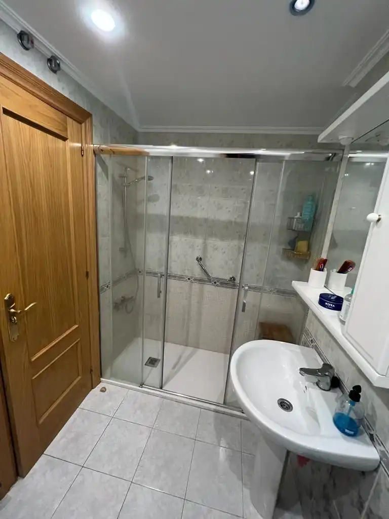 Flat for rent in Calle las Infantas, Universidad - Las Huelgas