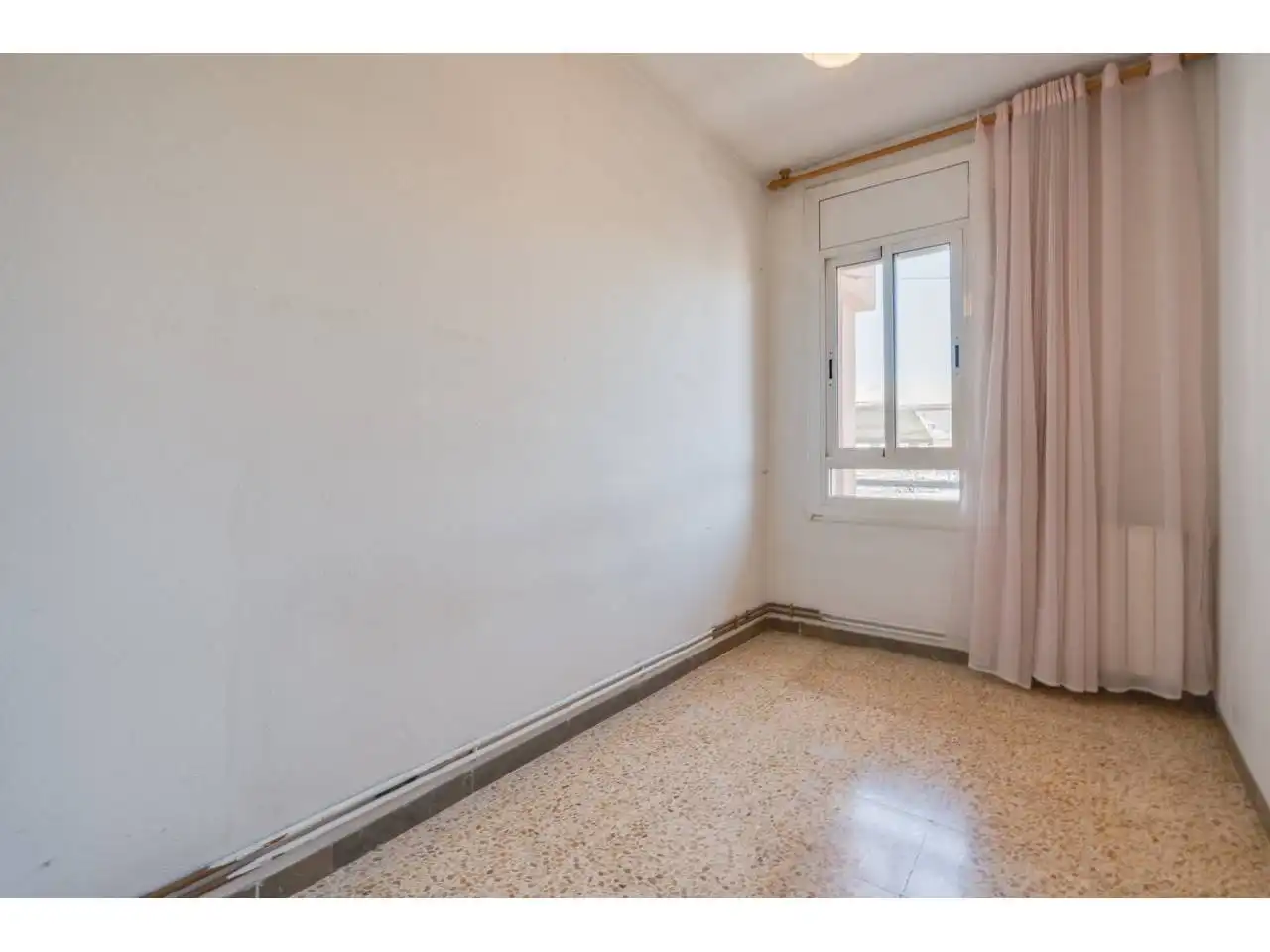 Bedroom of Flat for sale in Terrassa  with Heating and Balcony