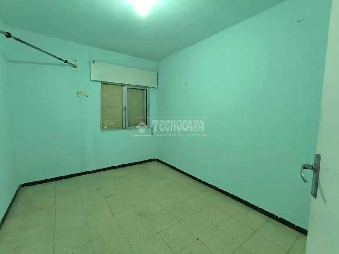Habitación de Piso en venta en Huelva con Balcón