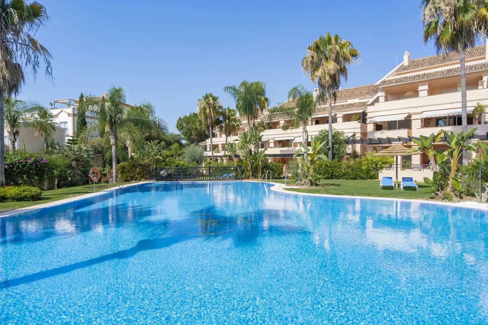 Apartament amb piscina en venda a Nueva Andalucía, imagen 41