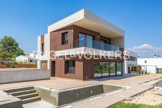 Casa-chalet en Venta en Sant Esteve Sesrovires