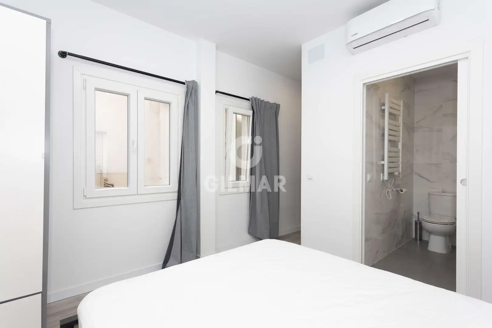 Habitación de Piso en venta en Madrid con Calefacción y Balcón