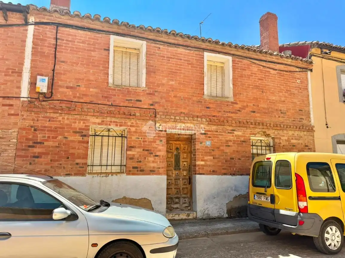 Vista exterior de Casa adosada en venta en Ribas de Campos con Terraza