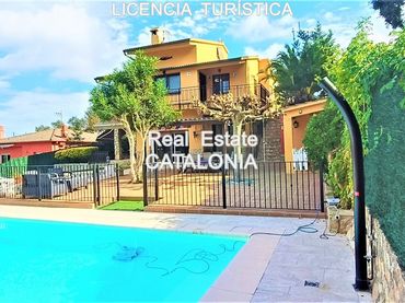 Detached house with balcony for sale in Lloret Blau - La Creu de Lloret