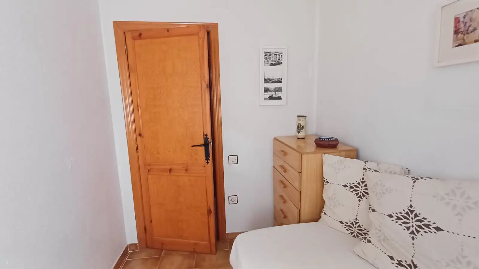 Dormitori de Casa adosada en venda en Roda de Berà amb Jardí privat i Alarma