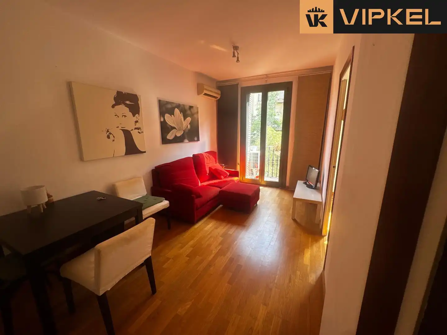 Appartamento con terrazza in vendita a Carrer de Villarroel