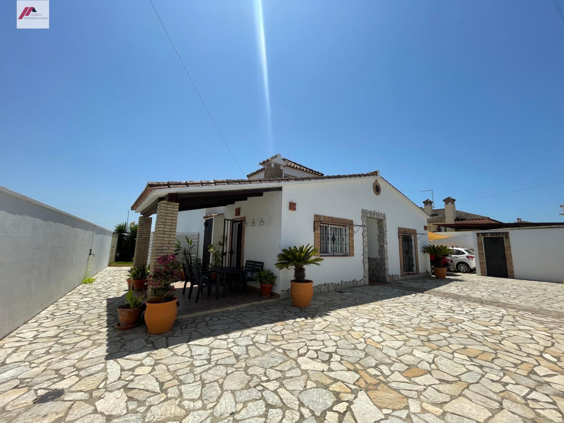 Exterior view of House or chalet for sale in El Puerto de Santa María  with Private garden