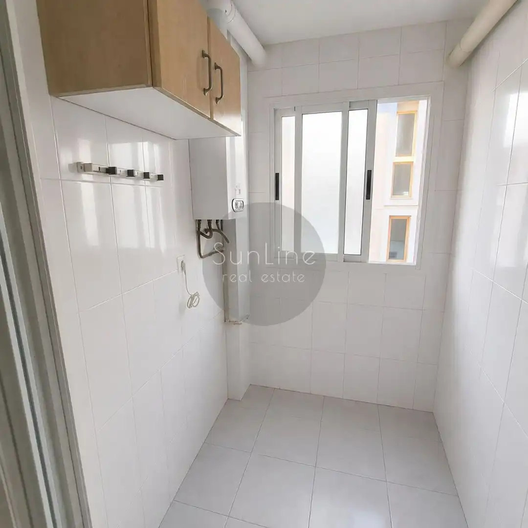 Schlafzimmer von Wohnung zur Miete in Valencia mit Klimaanlage, Terrasse und Möbliert