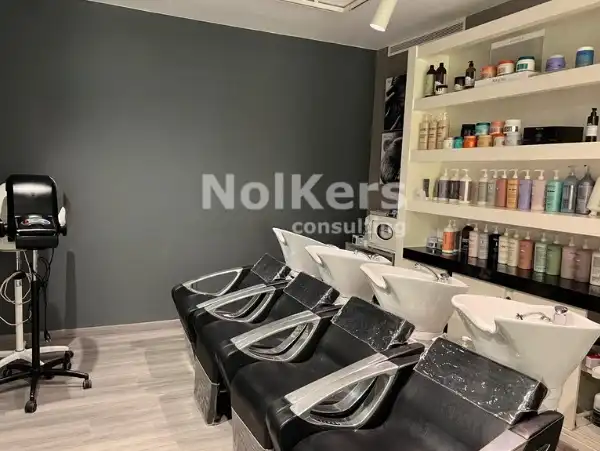 Local comercial en venta en Eixample, imagen 4