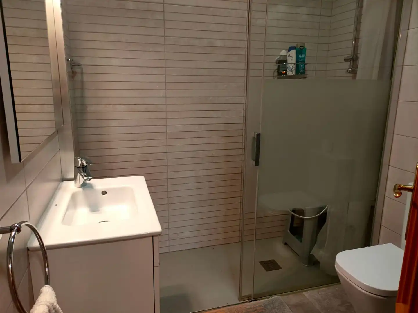 Baño de Casa adosada en venta en Maçanet de la Selva con Aire acondicionado, Calefacción y Jardín privado