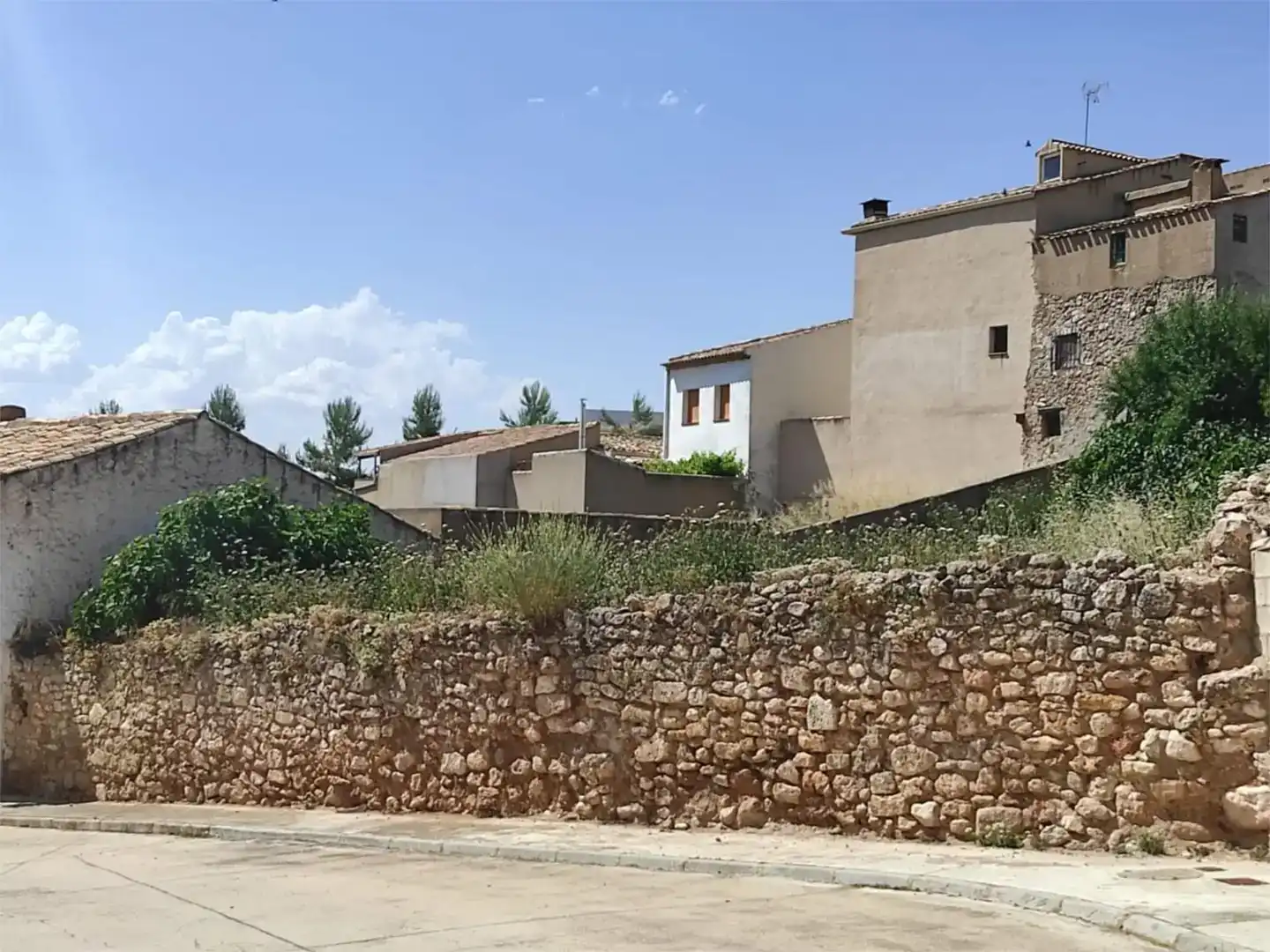Vista exterior de Terreno en venta en Castillo de Garcimuñoz