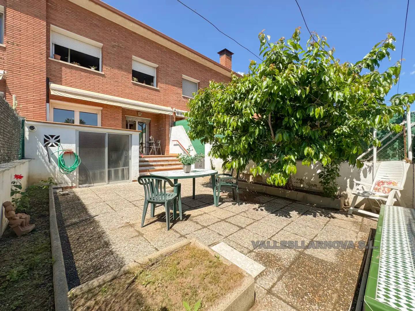 Vista exterior de Casa o chalet en venta en Mollet del Vallès con Calefacción, Jardín privado y Parquet