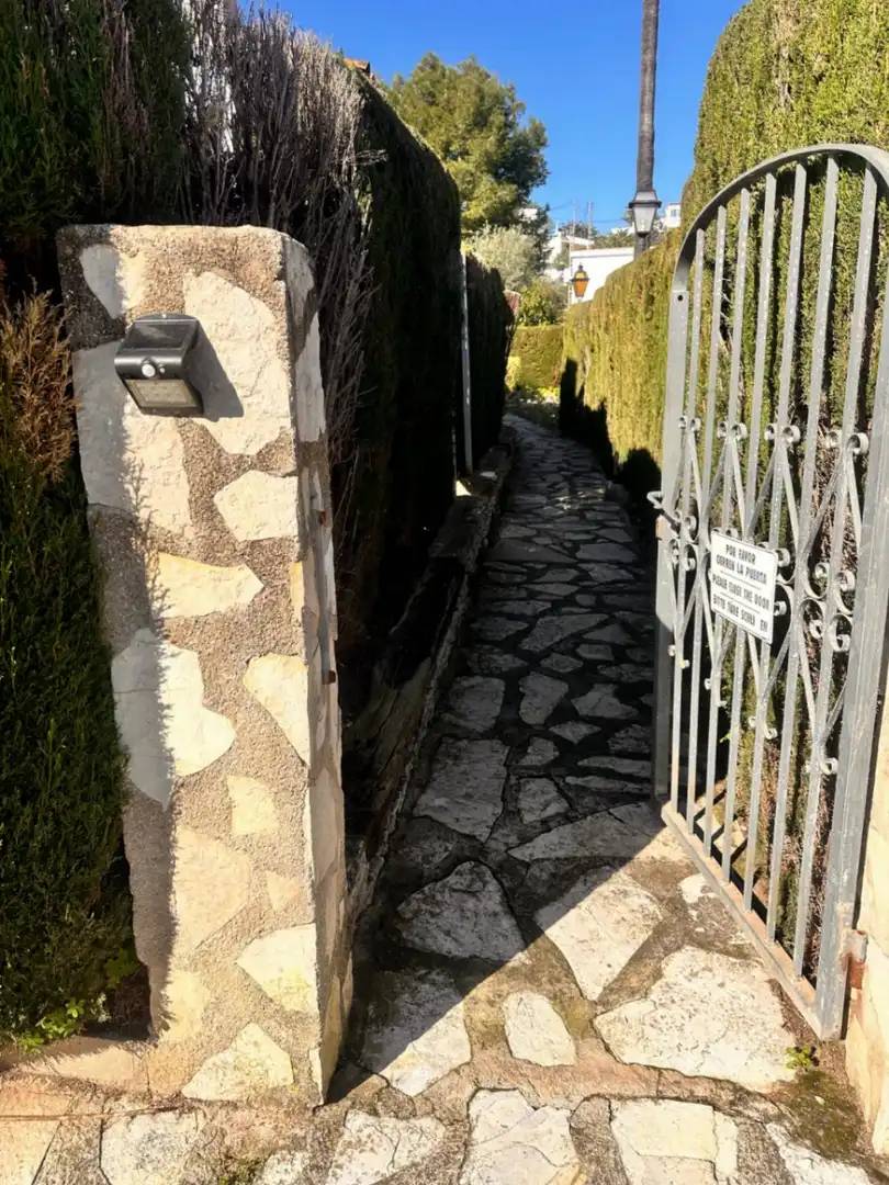 Detached homes for sale in El Montgó