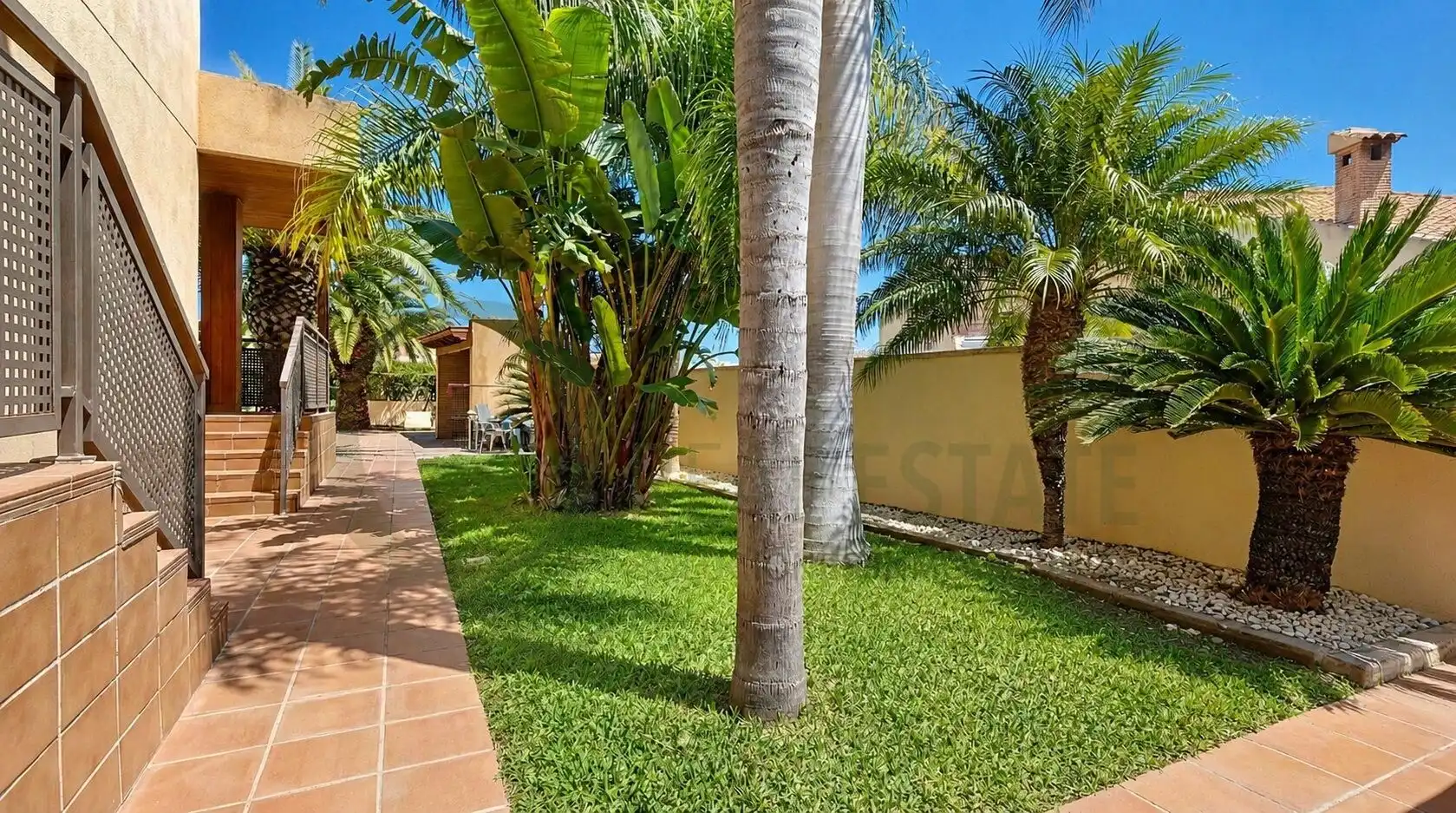 Vista exterior de Casa o xalet en venda en Mutxamel amb Aire condicionat, Calefacció i Jardí privat