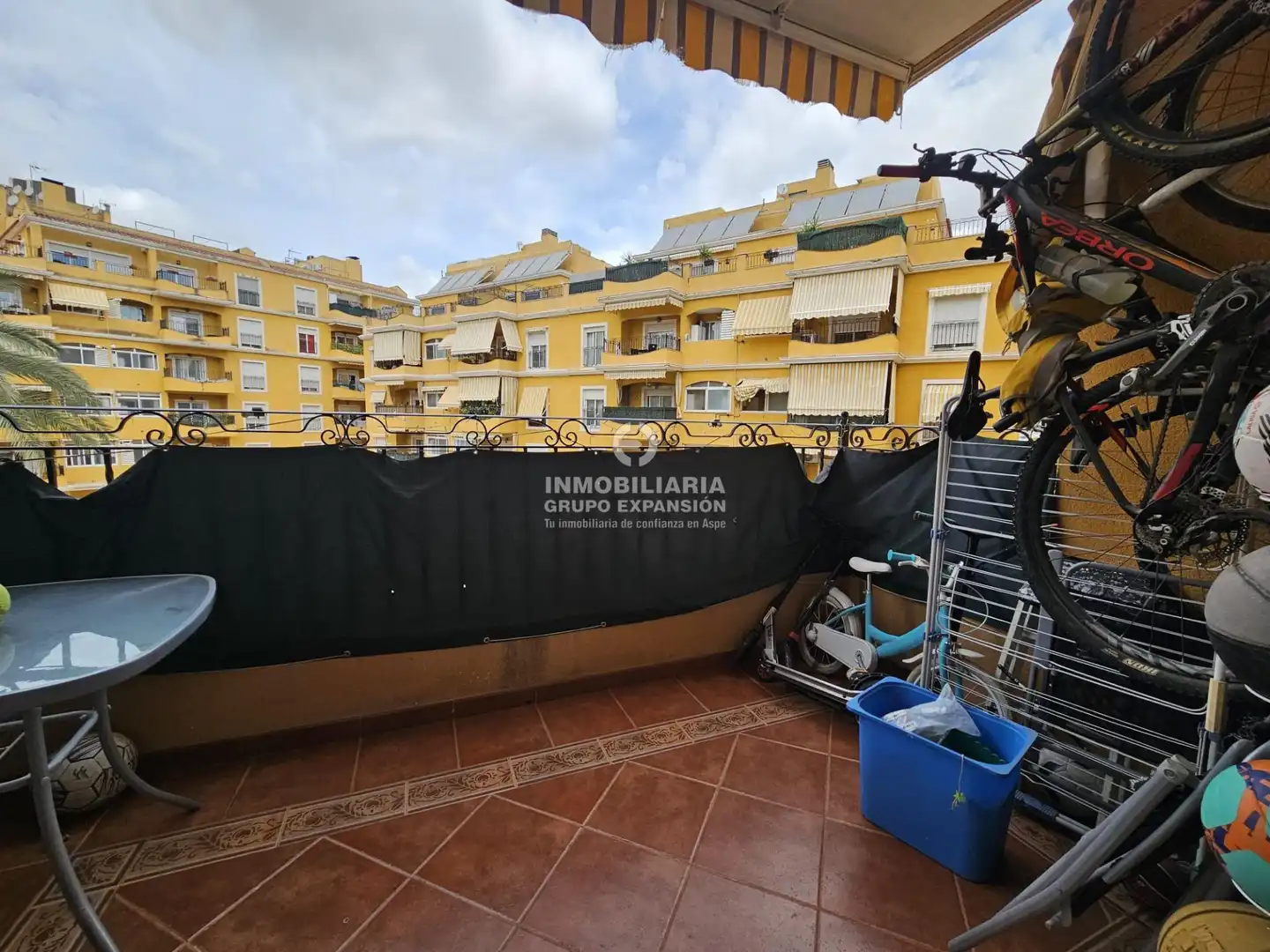Terrasse von Wohnung zum Verkauf in Aspe mit Abstellraum, Balkon und Gemeinschaftspool