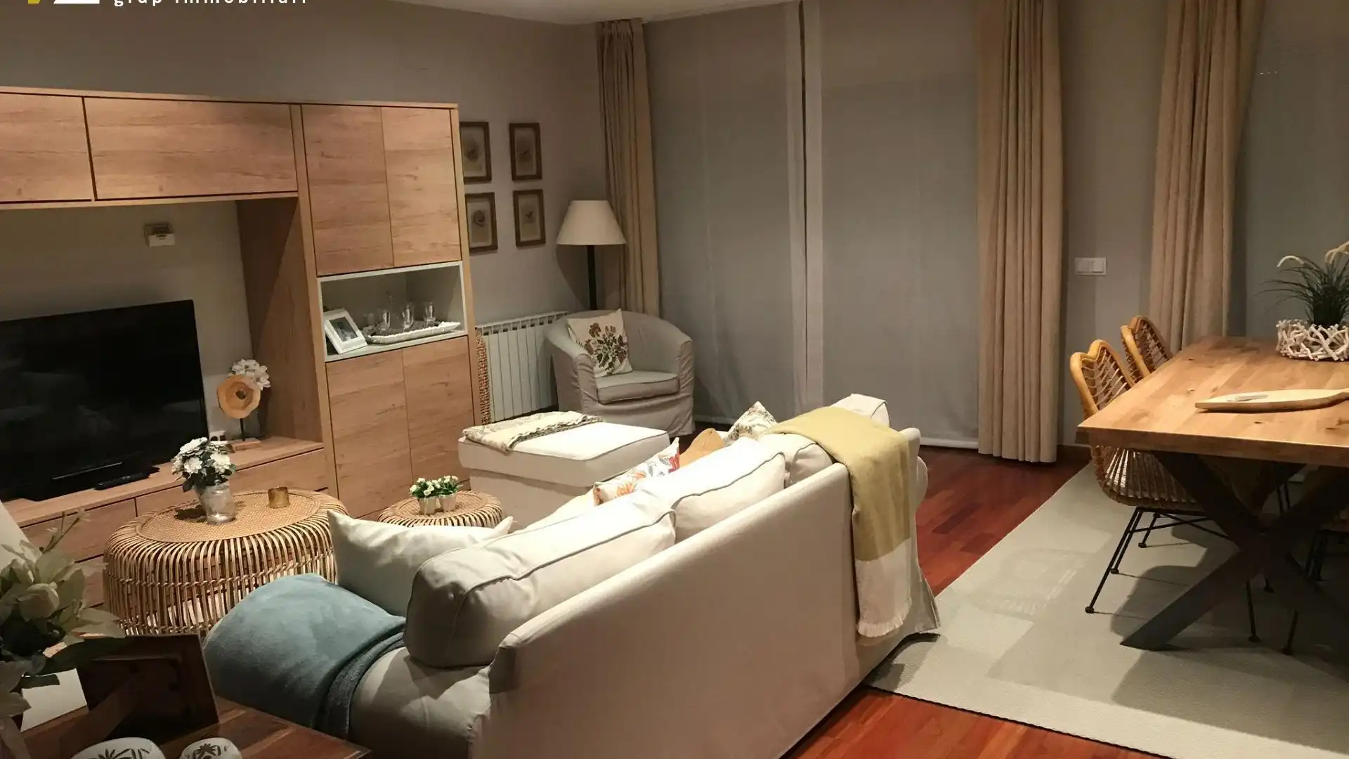 Sala d'estar de Planta baixa en venda en  Lleida Capital amb Aire condicionat, Calefacció i Jardí privat