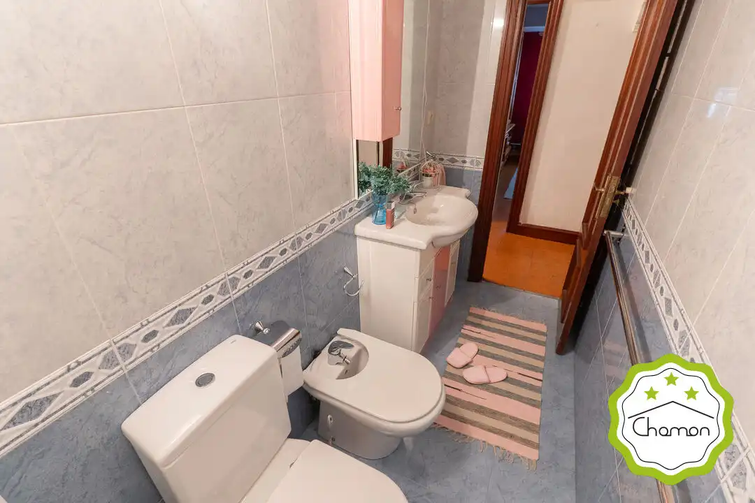 Bathroom of Flat for sale in Barakaldo   with Heating
