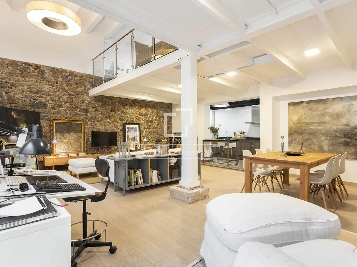 Sala d'estar de Loft en venda en Barcelona amb Calefacció, Parquet i Terrassa
