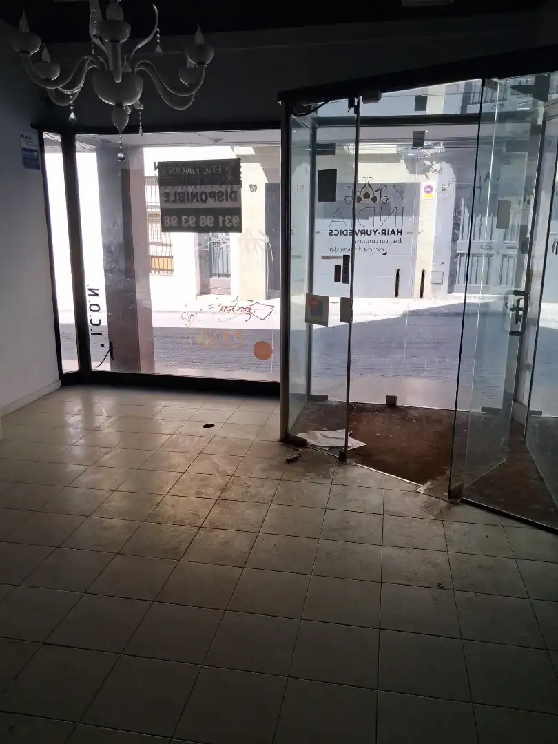Local comercial en venta en Carrer del Pantà 69, imagen 5