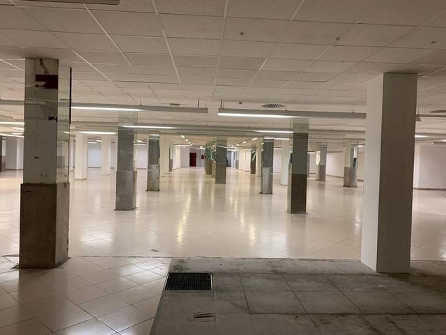 Local comercial en Alquiler en Albors