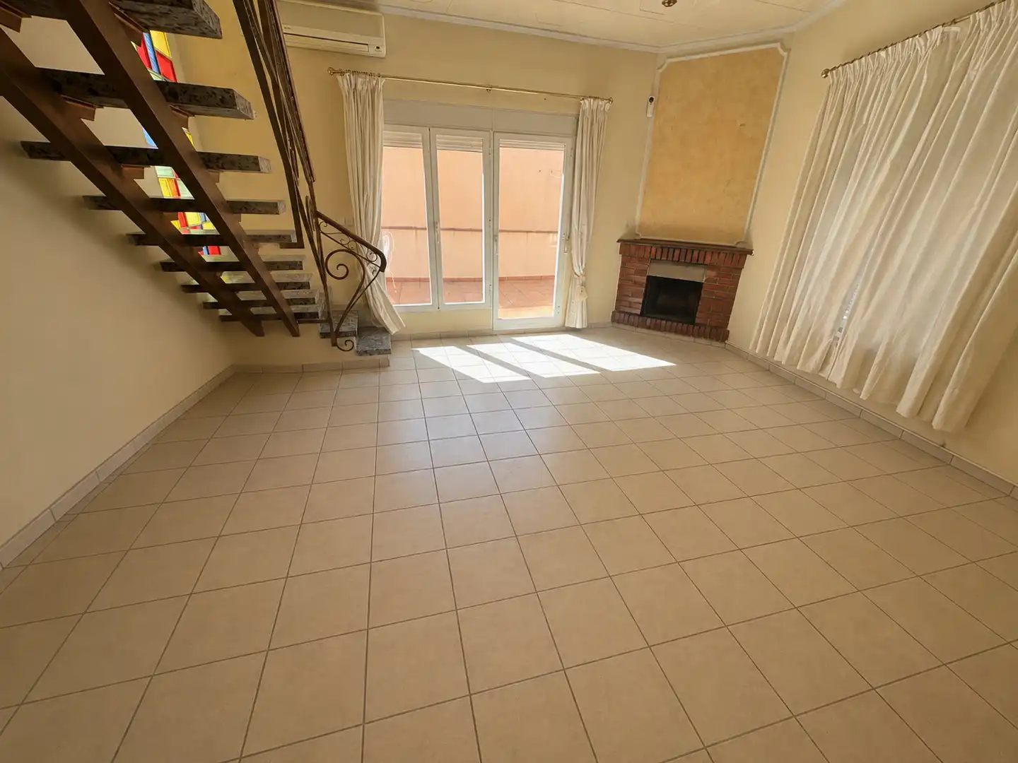 Sala d'estar de Casa o xalet en venda en Alcoletge amb Aire condicionat, Calefacció i Terrassa