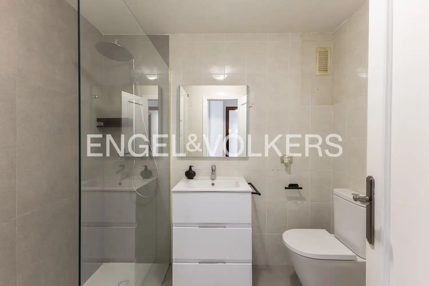 Baño de Piso en venta en Sagunto / Sagunt con Aire acondicionado, Calefacción y Balcón