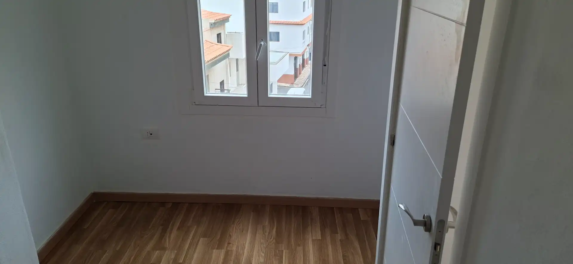 Habitación de Piso en venta en Arico con Horno, Microondas y Balcón