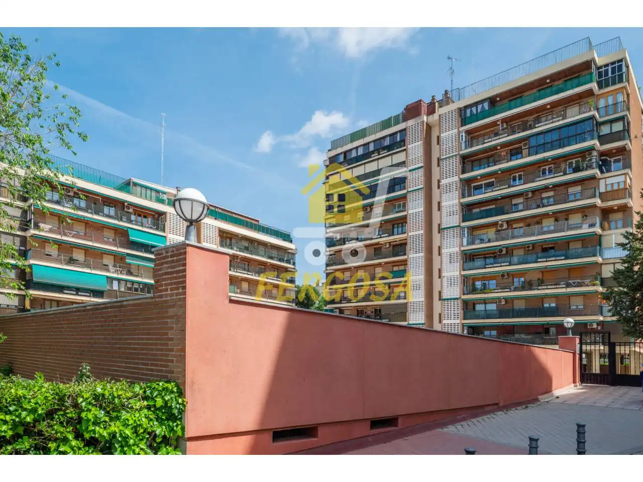 Vista exterior de Piso en venta en Móstoles con Calefacción, Parquet y Terraza