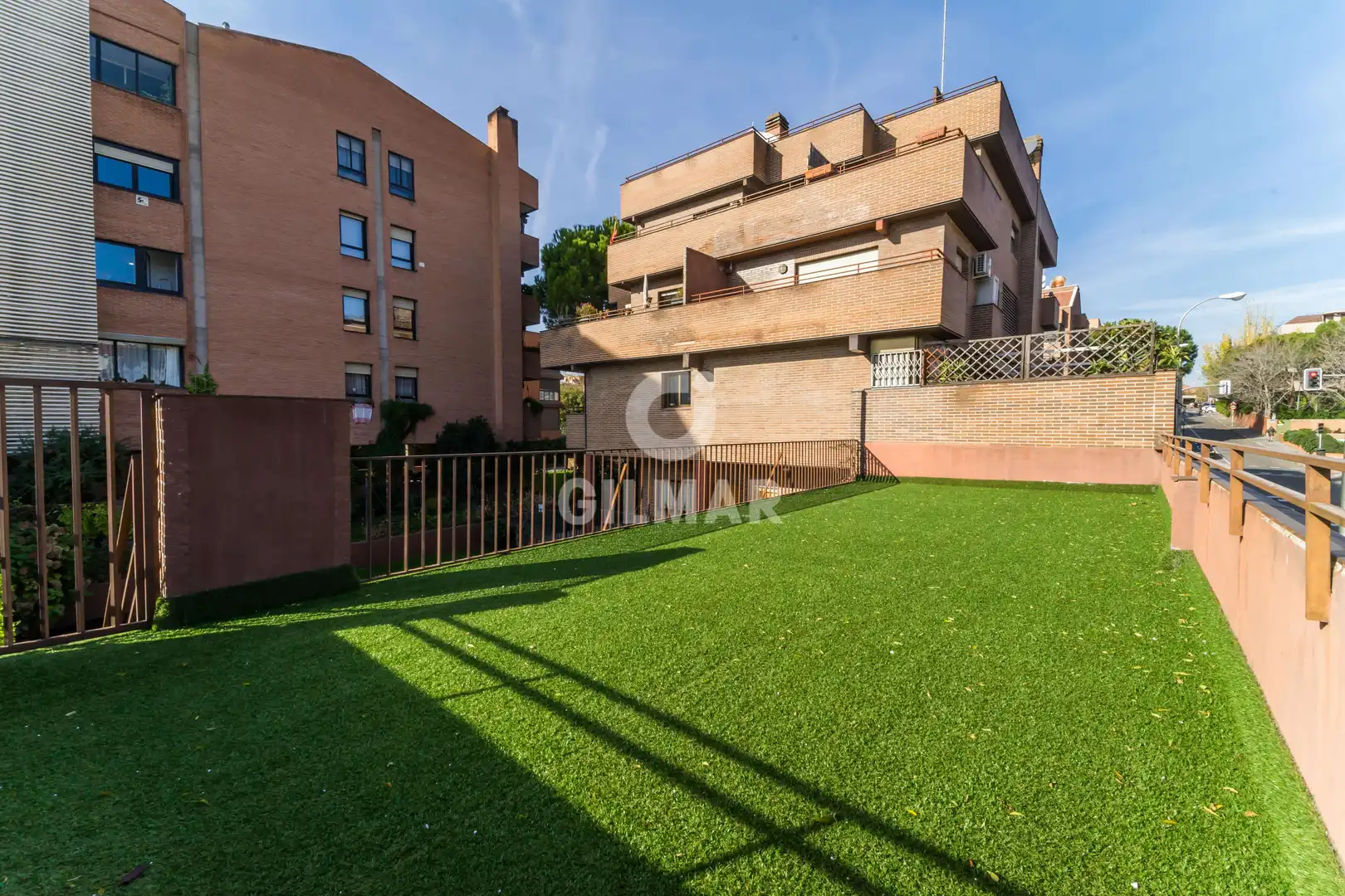 Jardín de Estudio en venta en Madrid con Calefacción, Jardín privado y Piscina