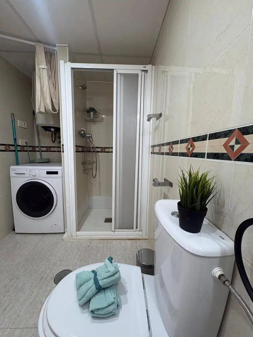 Badezimmer von Wohnung zur Miete in Murcia