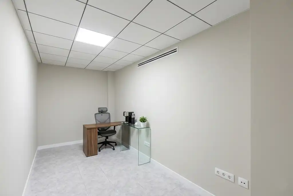 Business premises for sale in C/ Joan Llaverias, imagen 6