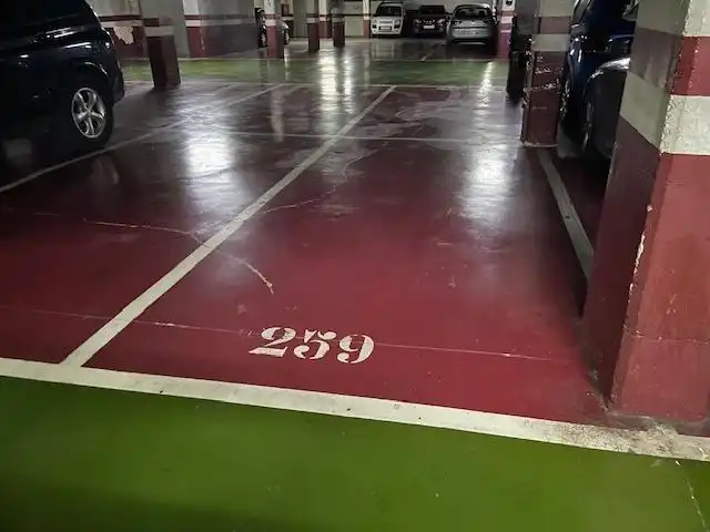 Parking de Garaje en venta en Cornellà de Llobregat