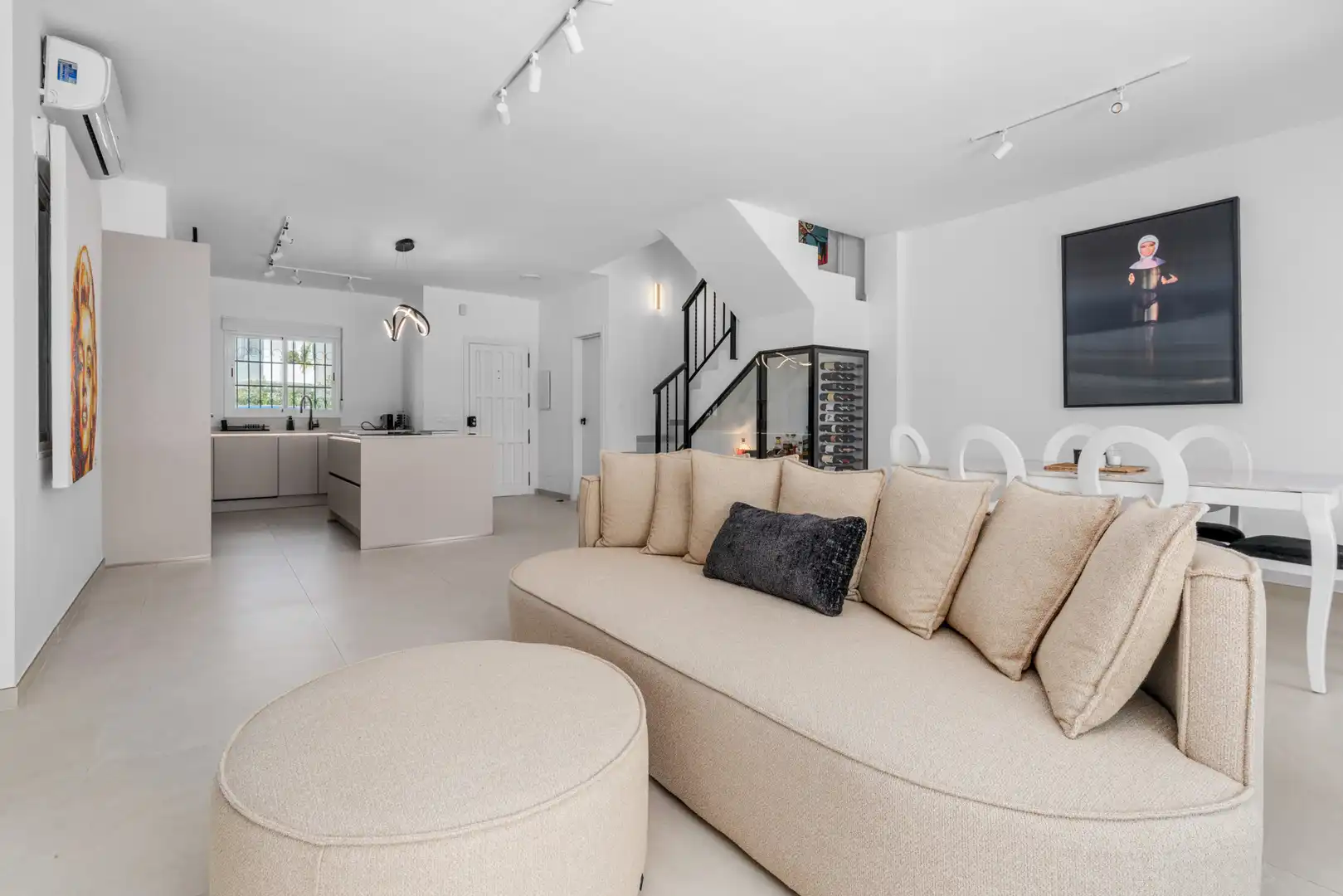Sala de estar de Casa o chalet en venta en Estepona con Aire acondicionado, Jardín privado y Terraza