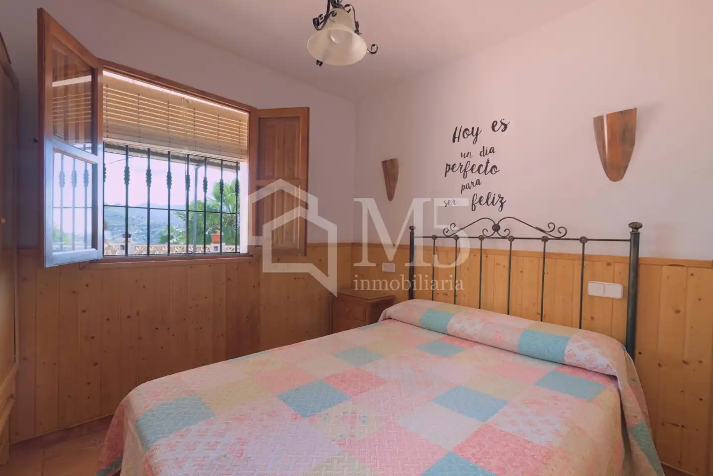 Habitación de Finca rústica en venta en Sayalonga con Piscina