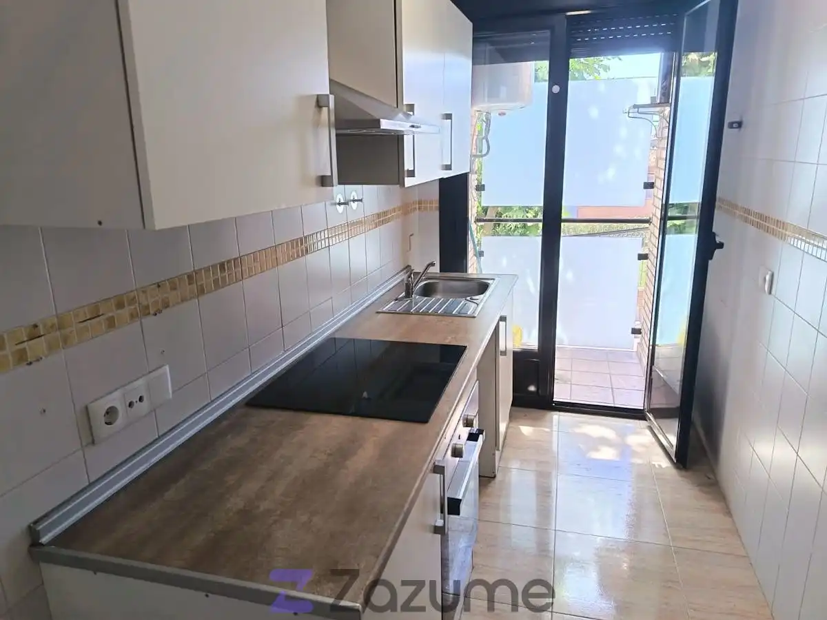 Cocina de Piso de alquiler en Fuensalida con Trastero, Horno y Se aceptan mascotas