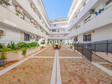 Pis amb jardí en venda a Casco Antiguo