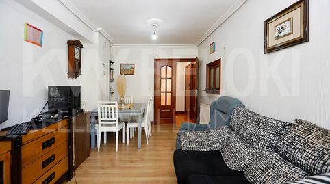Foto 4 de Piso en venta en Lasarte-Oria, Gipuzkoa