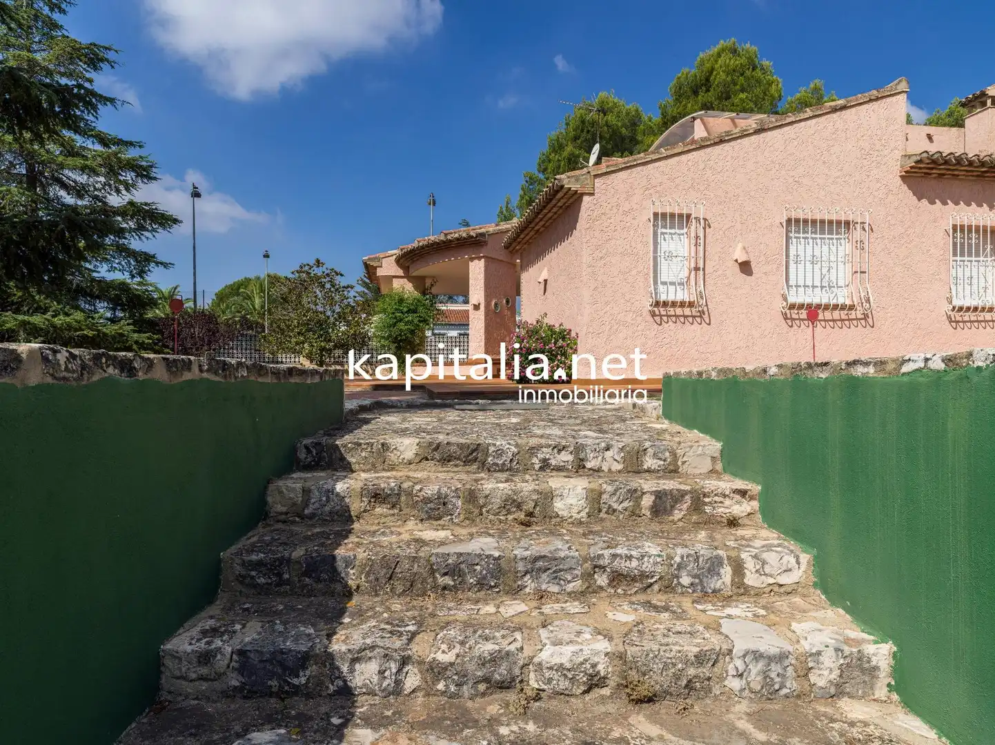 Casa o xalet en venda en Ontinyent amb Calefacció, Jardí privat i Traster