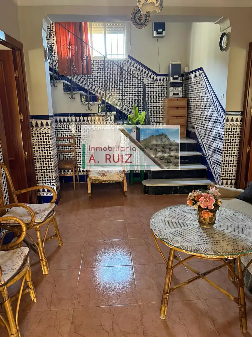Chalet con piscina en venta en Priego de Córdoba, imagen 2