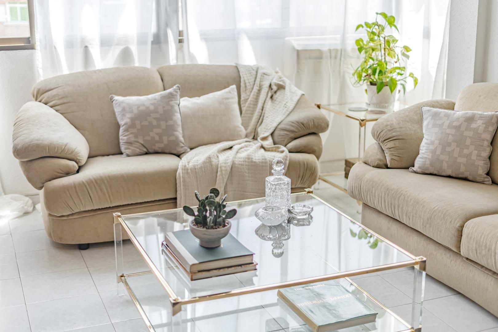 Living room of Flat for sale in  Madrid Capital  with Air Conditioner, Heating and Private garden