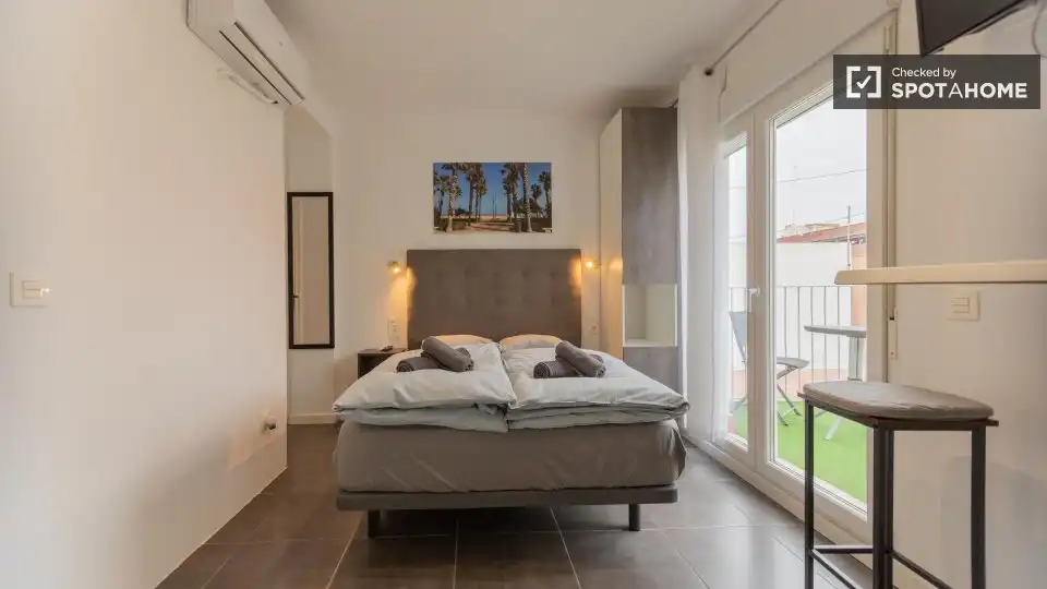 Flat with terrace to rent in Benicalap