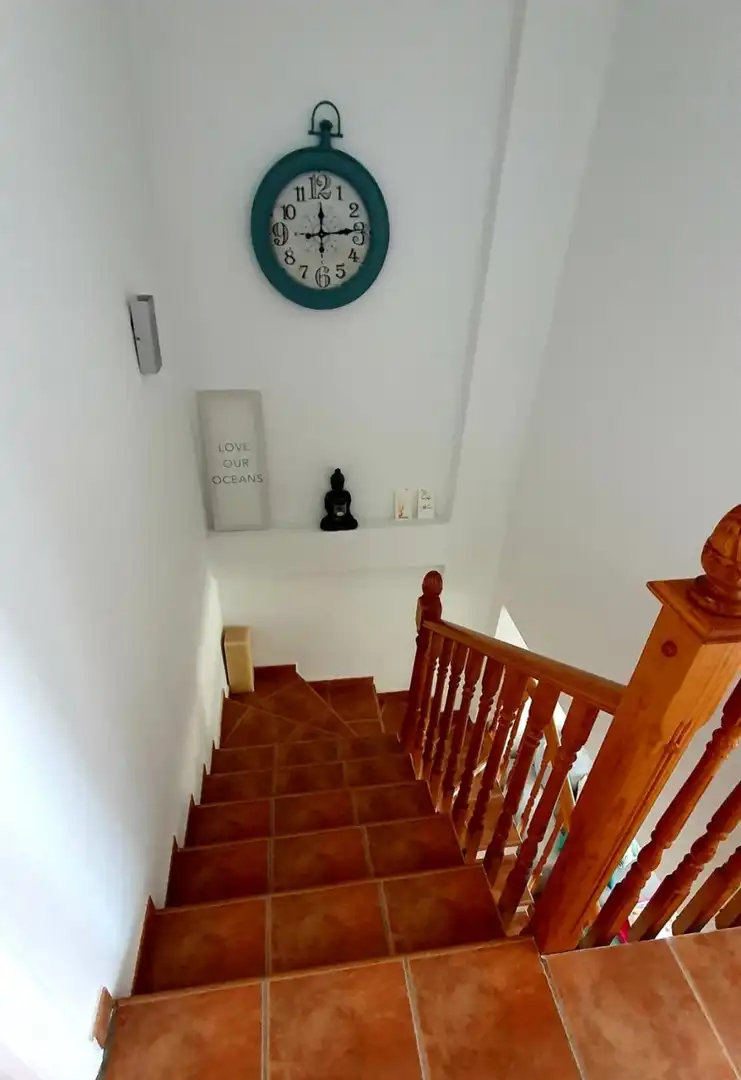 Einfamilien-Reihenhaus zur Miete in Elche / Elx mit Privatgarten, Terrasse und Möbliert