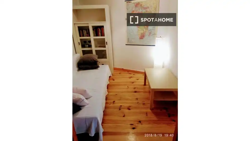 Flat with terrace to rent in Ciutat Vella, imagen 6