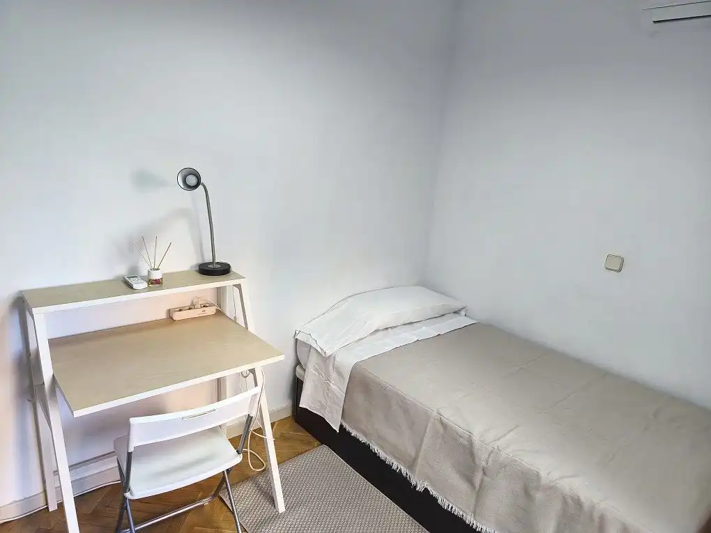 Bedroom of Flat for share in Villaviciosa de Odón  with Terrace and Furnished