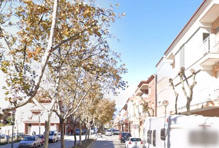 Vista exterior de Casa adosada en venda en Cambrils amb Terrassa i Traster