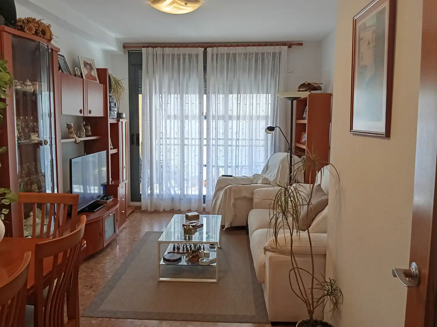 Sala d'estar de Apartament en venda en Peñíscola / Peníscola amb Aire condicionat, Terrassa i Moblat