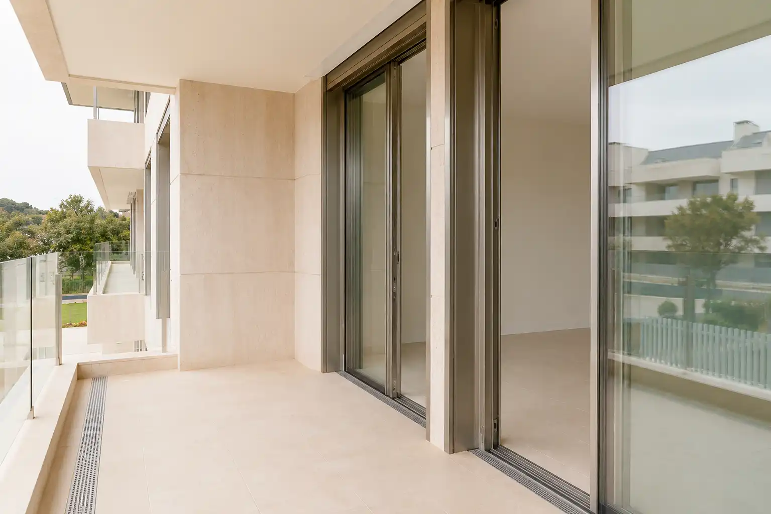 Vista exterior de Pis en venda en Pozuelo de Alarcón amb Aire condicionat, Calefacció i Terrassa