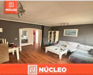 Living room of Flat for sale in  Zaragoza Capital  with Air Conditioner, Heating and Parquet flooring